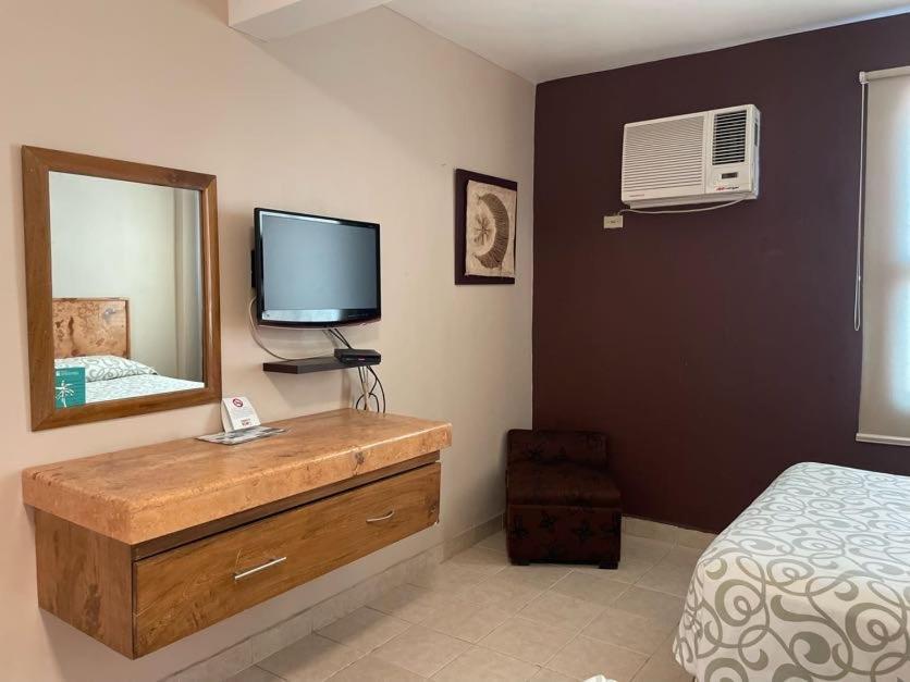 Hotel Santo Domingo Express 比亚埃尔莫萨 外观 照片